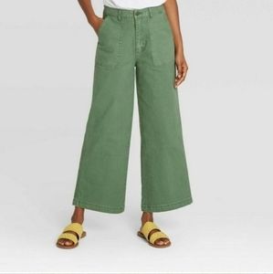 Universal Thread Green Wide Leg Crop Jeans 2/26